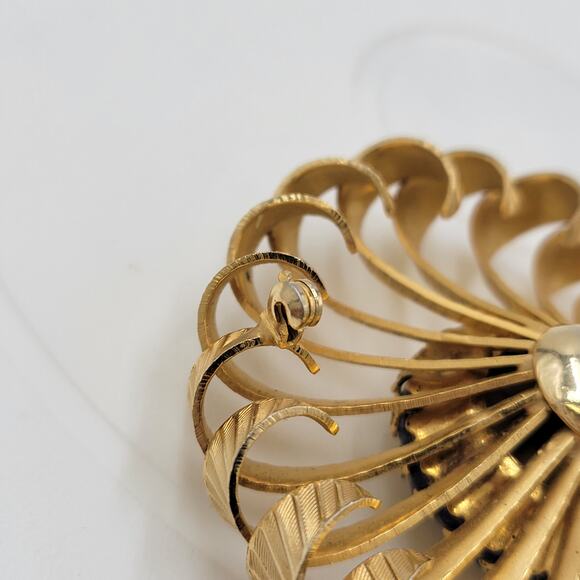 Vintage Rhinestone Pinwheel Brooch 2" Blue Green Gold Tone Crown Setting Pin - Picture 6 of 12